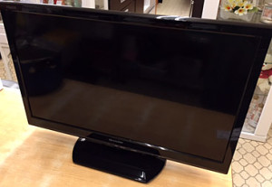 SHARP　AQUOS　24型　2015年式