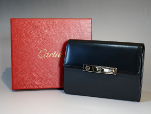 カルティエ　財布
